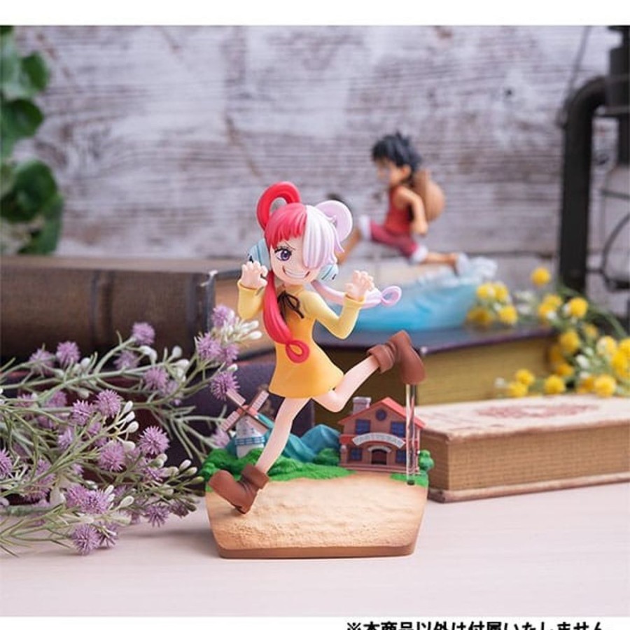 Shop MegaHouse One Piece | One Piece - Uta Statue / Run! Run! Run! G.E.M. Serie: Megahouse