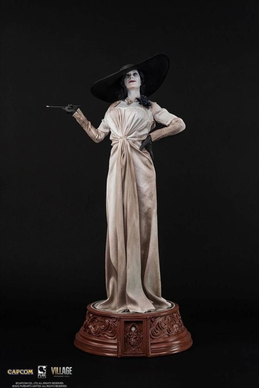 Shop Pure Arts Giant Size Figuren | Resident Evil Village - Lady Dimitrescu Statue: Pure Arts