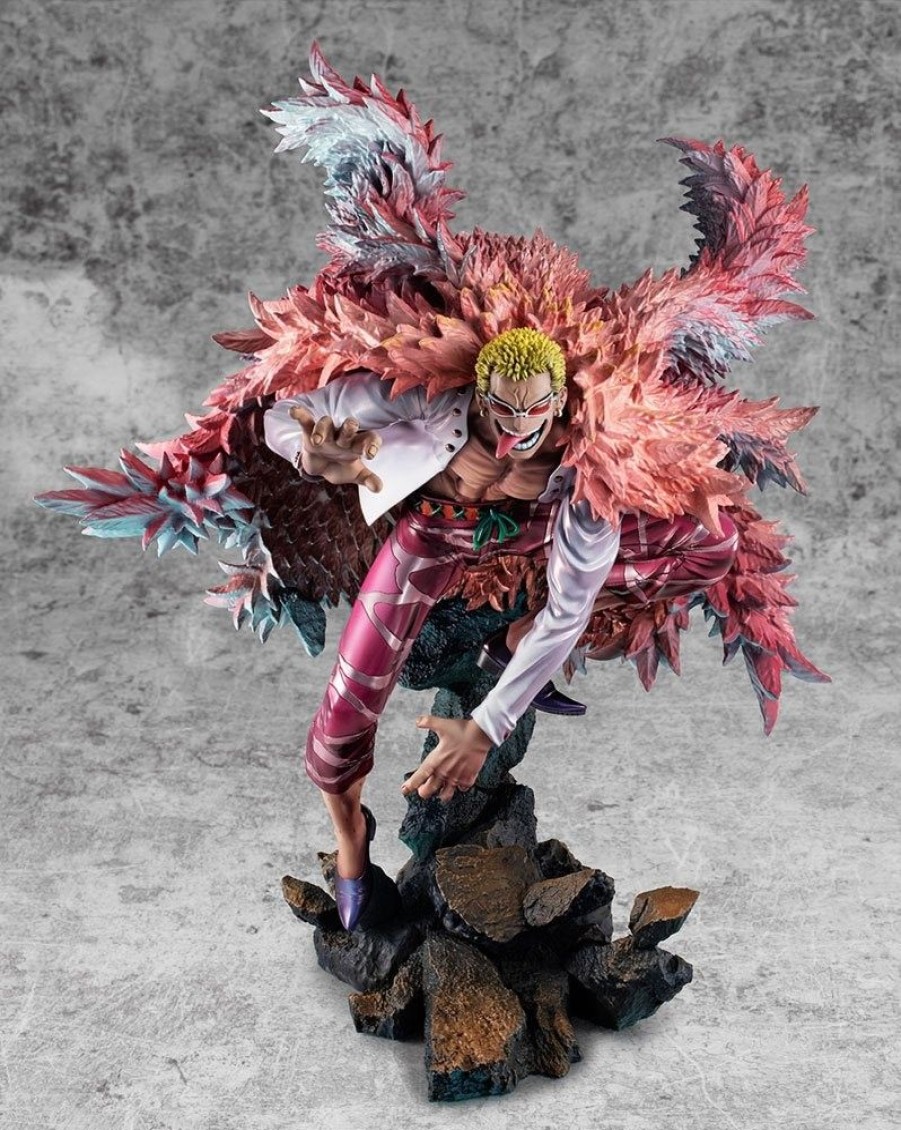 Shop MegaHouse Megahouse | One Piece - Heavenly Demon Doflamingo Donquixote Statue / Sa-Maximum: Megahouse