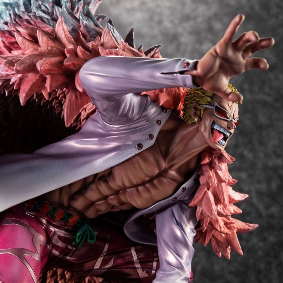 Shop MegaHouse Megahouse | One Piece - Heavenly Demon Doflamingo Donquixote Statue / Sa-Maximum: Megahouse