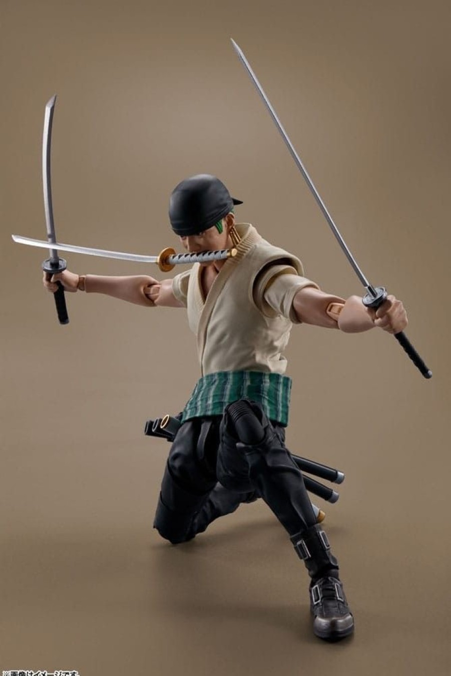 Shop Tamashii Nations One Piece | One Piece - Roronoa Zoro Actionfigur / S.H.Figuarts (Netflix Adaption): Tamashii Nations