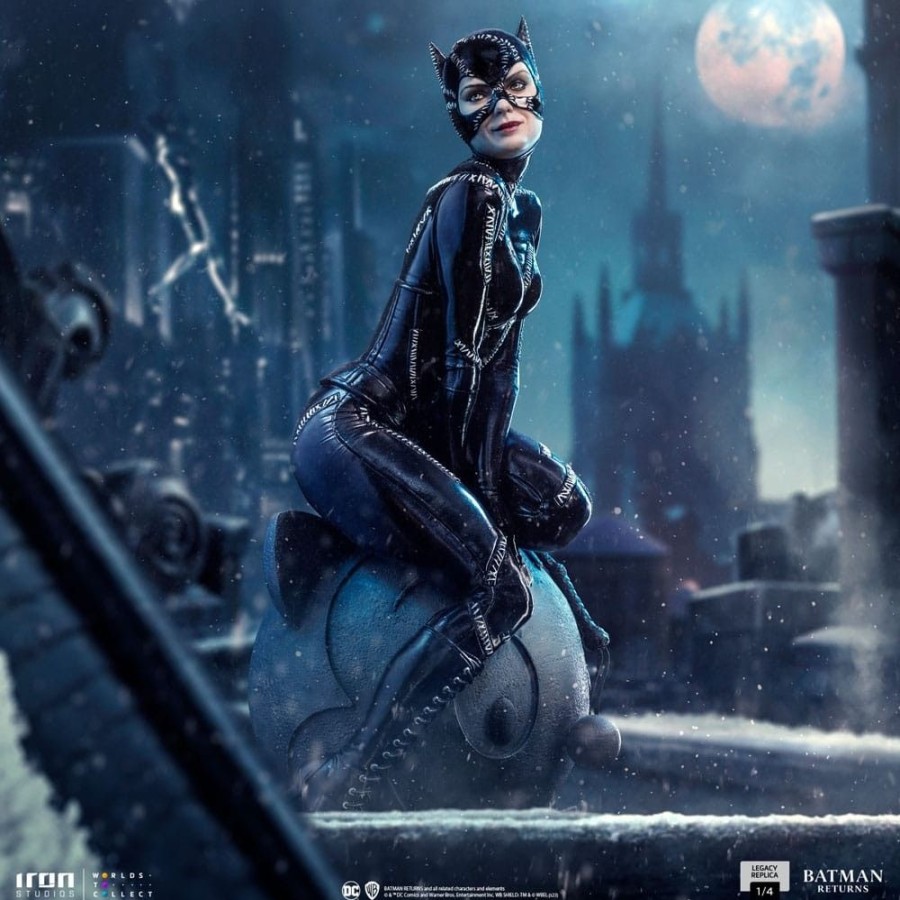 Shop Iron Studios Premium Statuen | Batman Returns - Catwoman Statue / Legacy Replica: Iron Studios